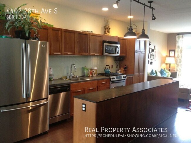 Foto del edificio - 4402 28th Ave S