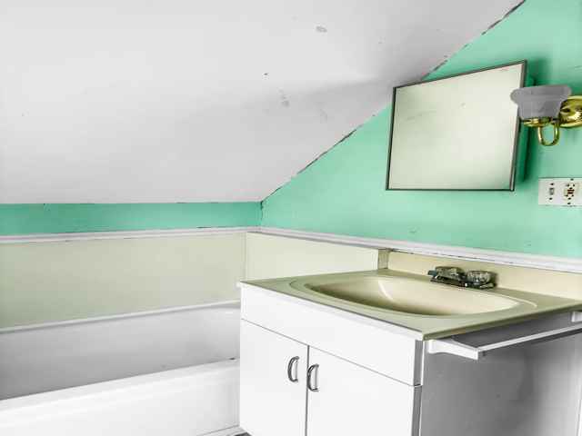 Building Photo - Center St