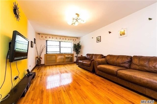 Foto del edificio - 94-31 59th Ave
