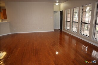 Building Photo - 677 Sagewood Pkwy