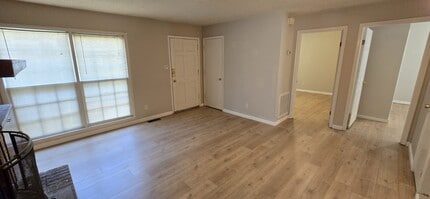 Building Photo - 2719 Clayton Dr NW