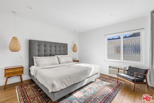 Building Photo - 1929 Tamarind Ave