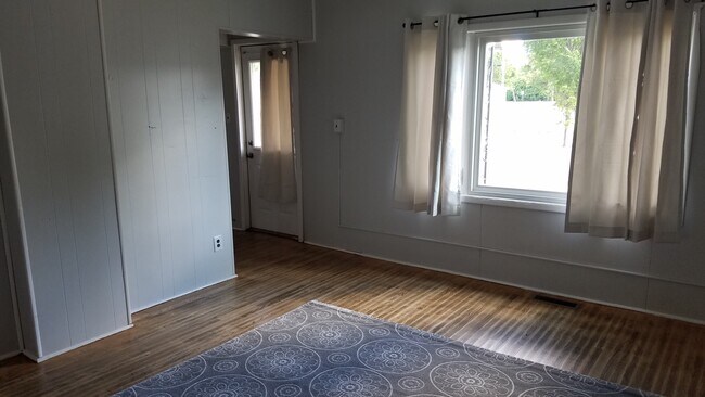Front room - 218 W Lincoln Ave