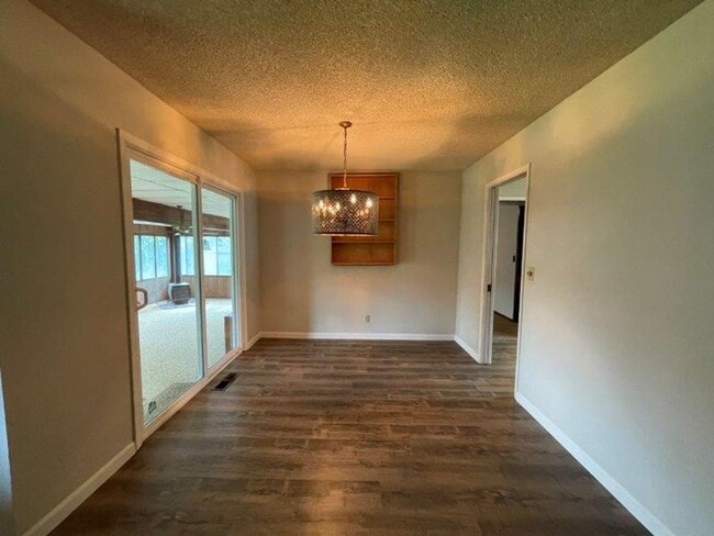 Foto del edificio - Desired Greenhaven 4 Bedroom