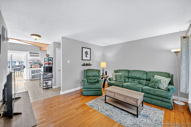 Foto del edificio - 1 Abbott Rd