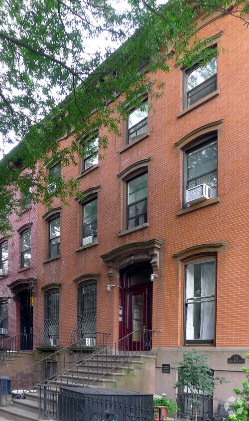 Building Photo - 118 Saint James Pl