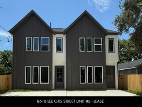Building Photo - 8618 Lee Otis St