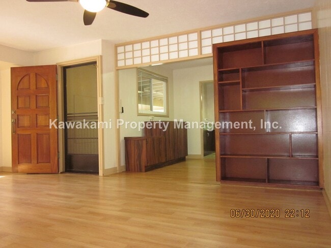 Building Photo - Very Spacious, Well Maintained, Hidden Gem on Quiet Street
