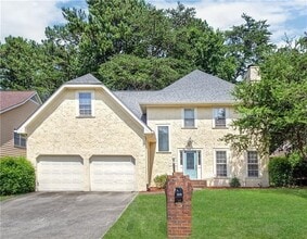 Building Photo - 919 Bridgegate Dr NE
