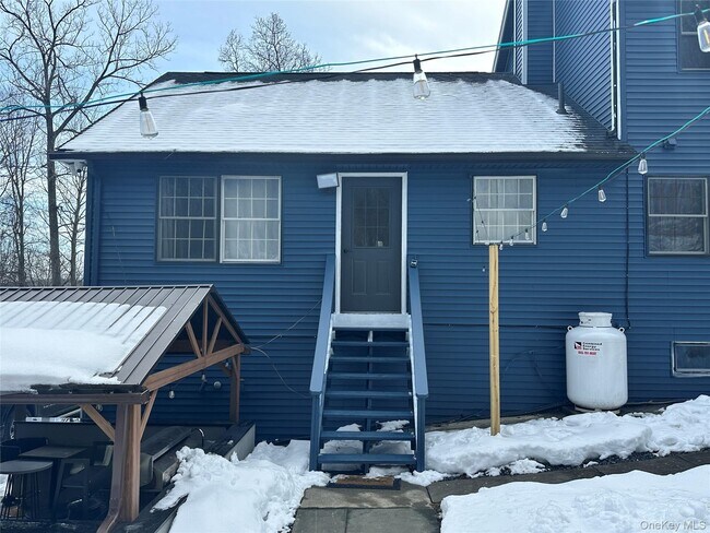 Foto del edificio - 1241 Ridgebury Rd