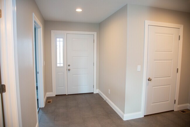 Foto del edificio - 2169 Black Foot Ln