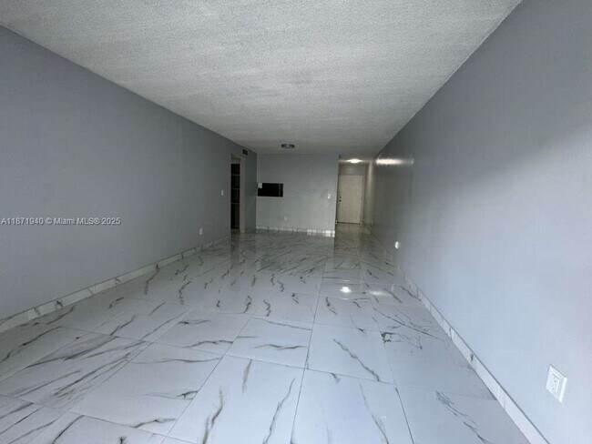 Foto del edificio - 1480 W 46th St
