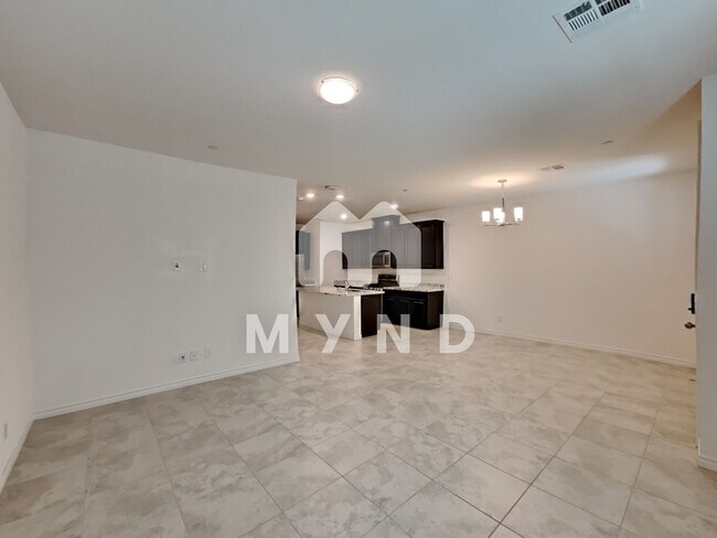 Building Photo - 807 Grand Country Ave