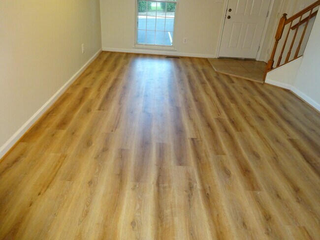 Foto del edificio - 1720 Grover Glen Ct