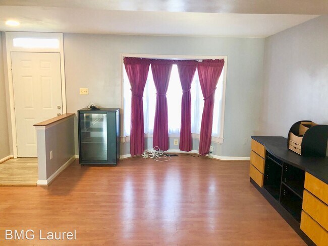 Building Photo - 3 br, 3.5 bath House - 8700 Manahan Dr