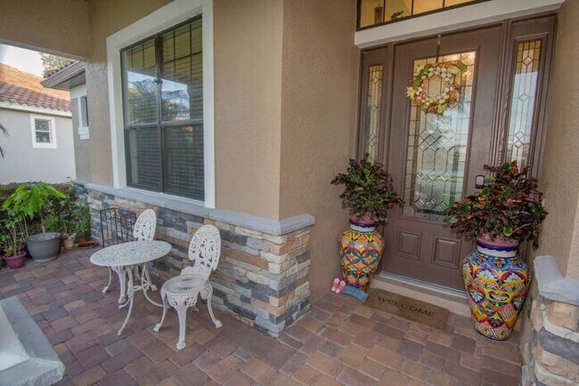 Building Photo - Beautiful 4 Bedroom/4 Bath in Belle Isle w...