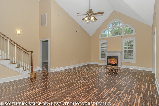 Building Photo - 676 Oxbow Dr