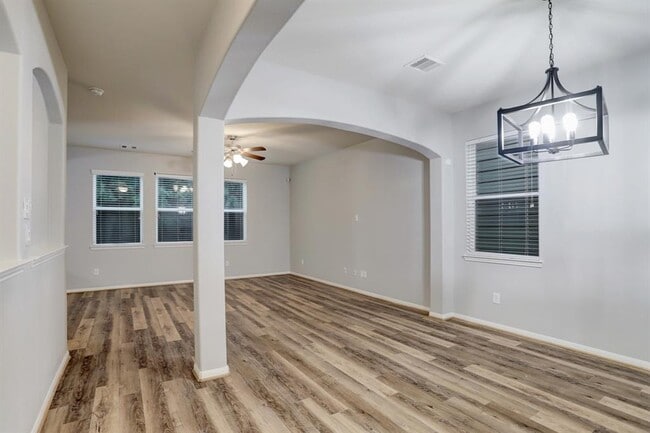 Building Photo - 6503 Wilshire Ridge