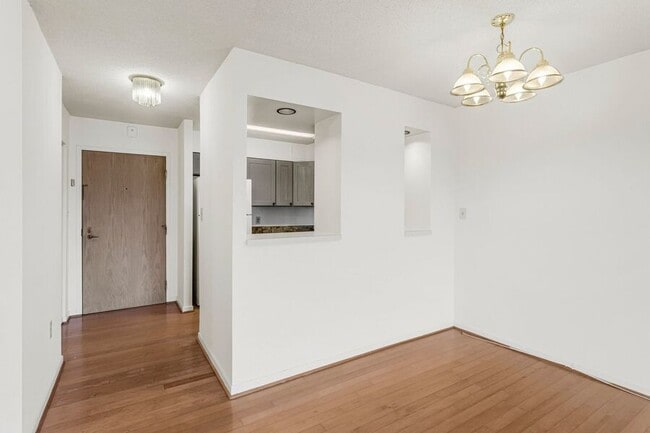 Building Photo - 2111 Wisconsin Ave NW