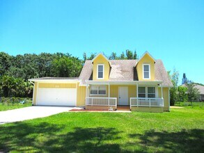 Building Photo - 5310 Palm Dr