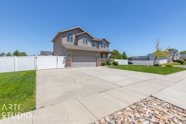 Building Photo - 5 br, 3.5 bath House - 2526 W 2450 N