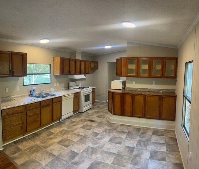 Foto del edificio - 1370 Yorkshire Ln