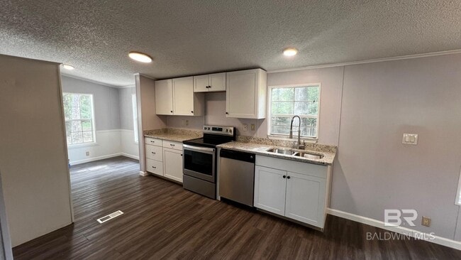 Building Photo - 16145 Pleasant Vw Ct