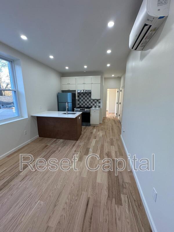 Building Photo - 15 Palisade Ave