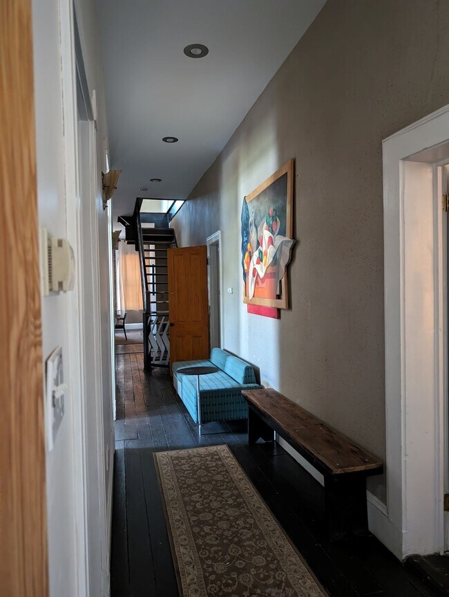 Main Hallway - 2901 Salena St