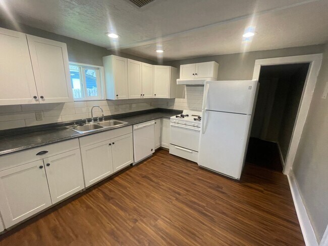 Building Photo - All brand new and updated! Storage buildin...