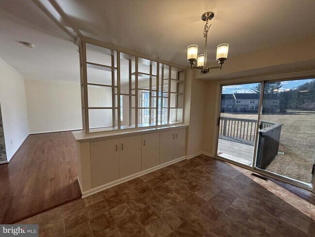 Foto del edificio - 506 Dunbarton Ct