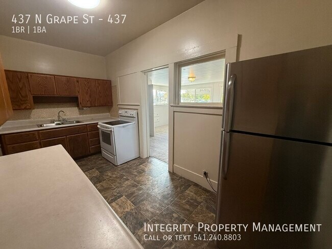 Foto del edificio - 437 N Grape St