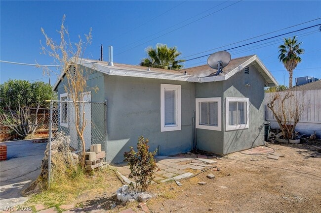 Building Photo - 4619 Garden Pl