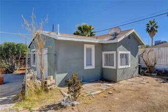 Building Photo - 4619 Garden Pl