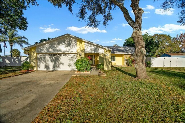 Building Photo - 1841 Del Robles Terrace