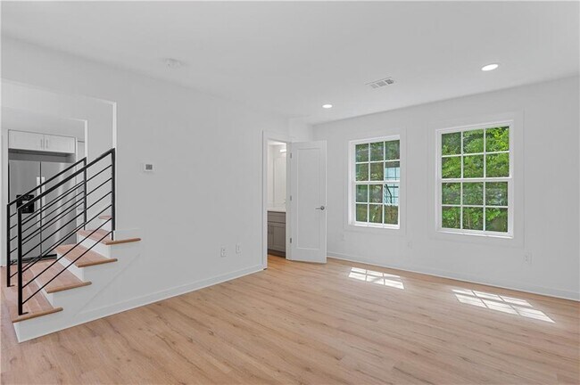 Foto del edificio - 237 Howard St NE