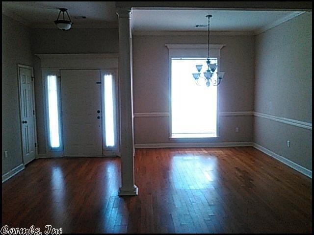 Foto del edificio - 8 Gregory Ln