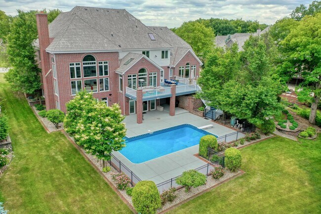 Building Photo - 1604 Juniper Way