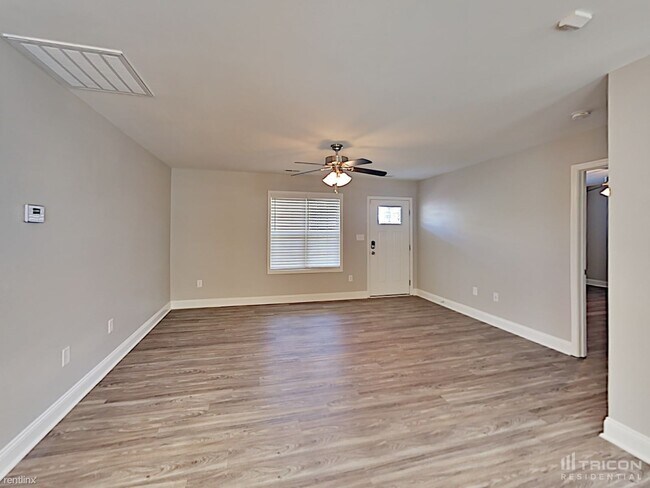 Building Photo - 1038 Gerry Court