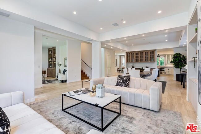 Building Photo - 9767 Monte Mar Dr