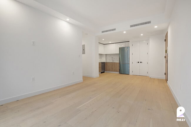 Building Photo - 148-37 88th Ave