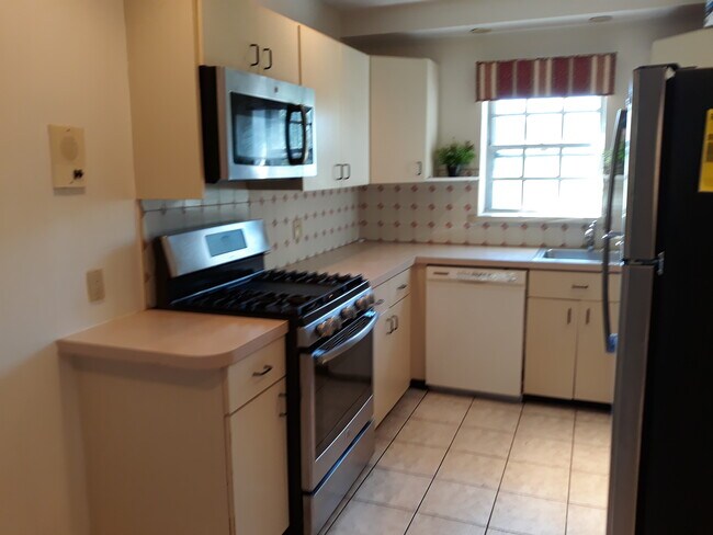 Foto del edificio - 55 Lake Shore Ct