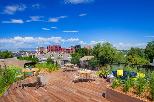 Foto del edificio - Gardens at Cherry Creek
