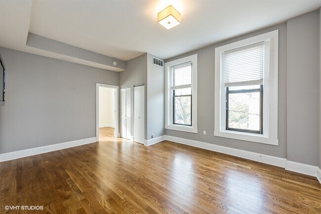 Foto del edificio - 1858 W Huron St