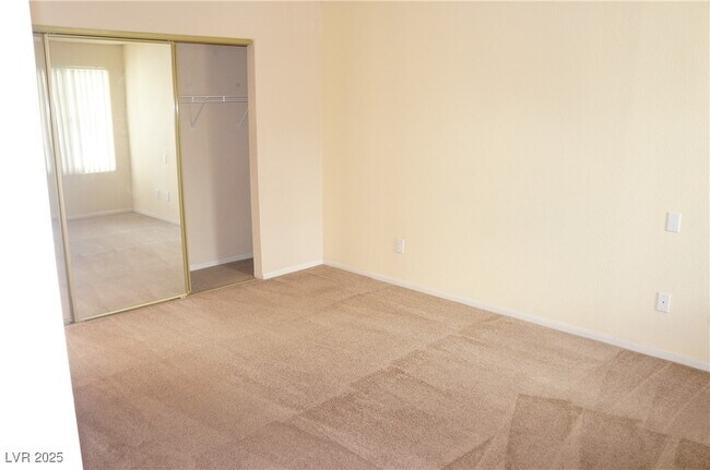 Building Photo - 3145 E Flamingo Rd