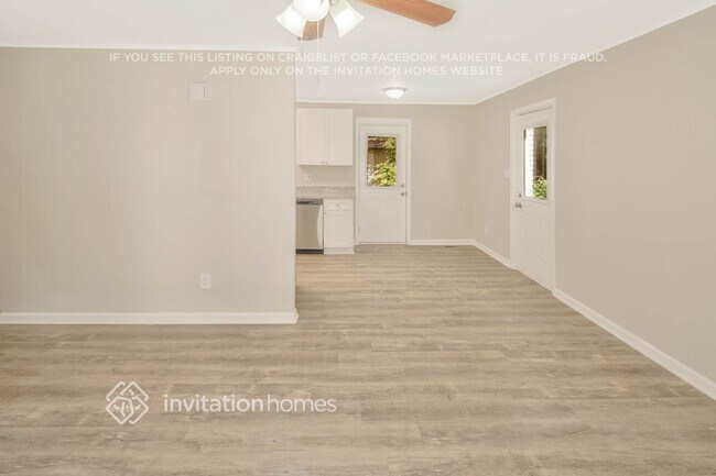 Foto del edificio - 1424 Sherwood Dr