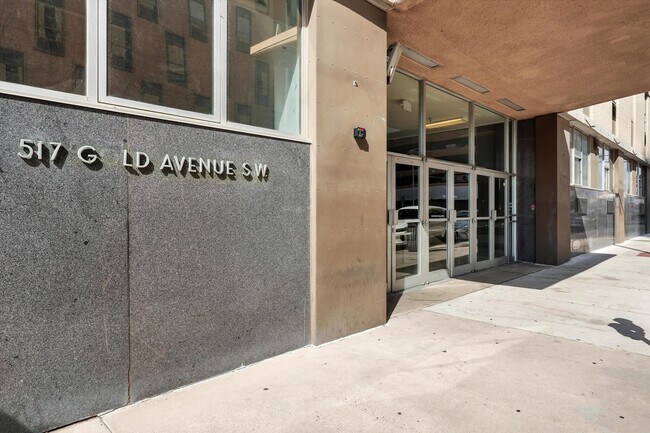 Foto del edificio - 517 Gold Ave SW