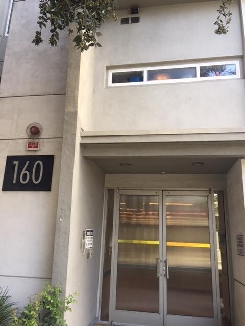 Primary Photo - 160 S Hudson Ave