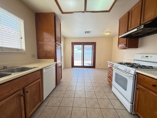 Foto del edificio - 7756 Cobden Ct