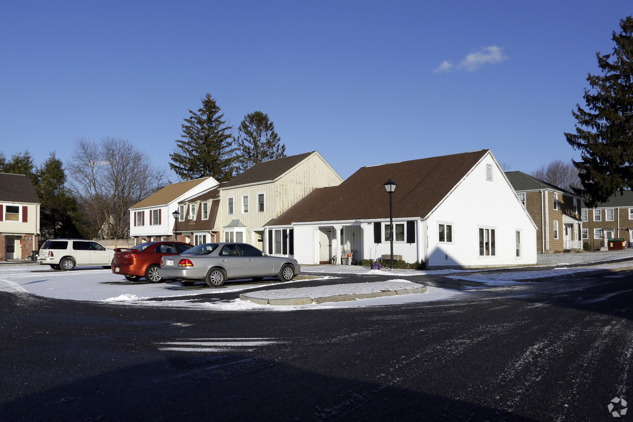 Primary Photo - Agawam Village